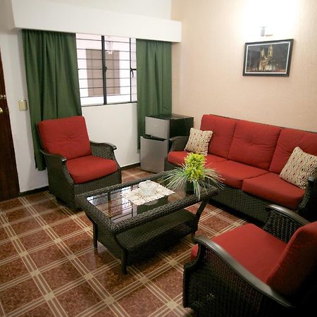 Hotel Maria De Lourdes Tuxtepec エクステリア 写真