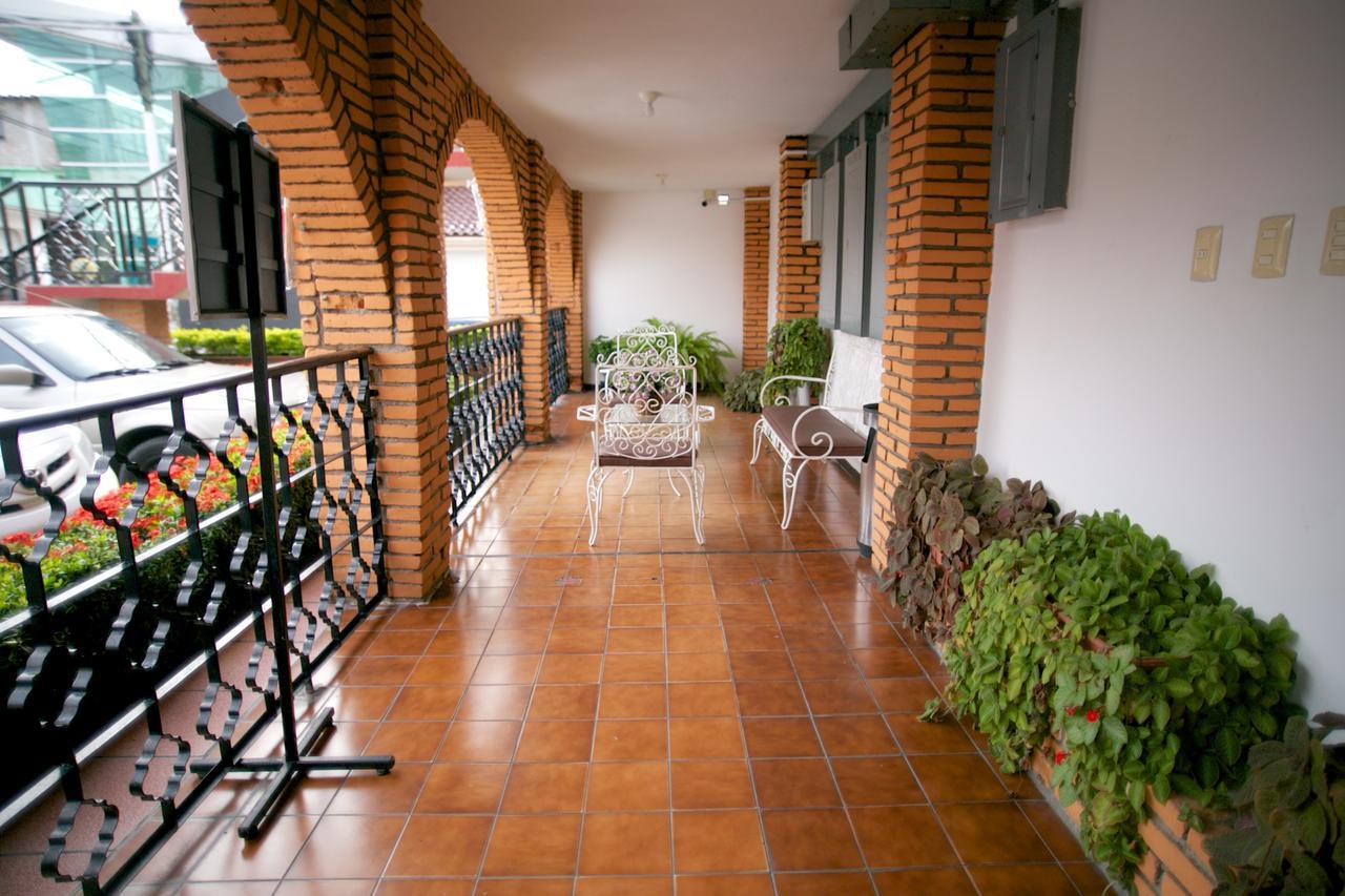 Hotel Maria De Lourdes Tuxtepec エクステリア 写真