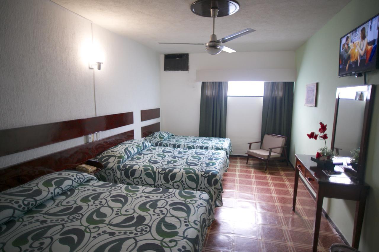 Hotel Maria De Lourdes Tuxtepec エクステリア 写真