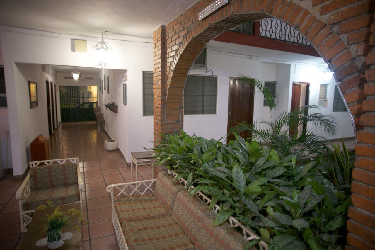 Hotel Maria De Lourdes Tuxtepec エクステリア 写真