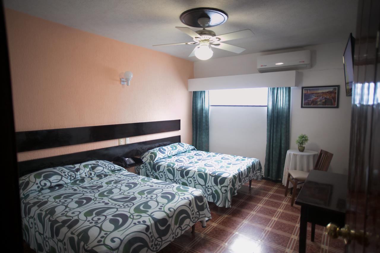 Hotel Maria De Lourdes Tuxtepec エクステリア 写真